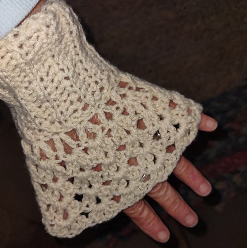 Elegant Handmade Cream Crochet Hand Warmer